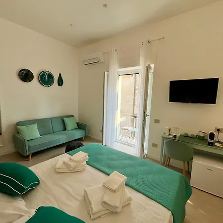 Il Balcone Sul Corso Πανσιόν 3*