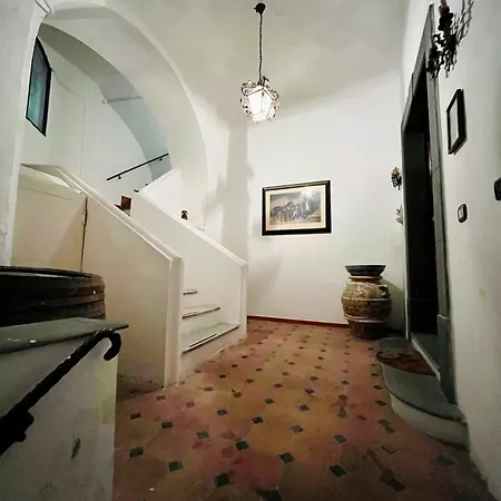 Il Balcone Sul Corso Πανσιόν Vietri
